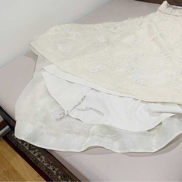 Enzoani Karissa Wedding Dress, Bridal Gown - Picture 4 of 16